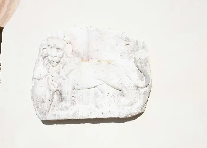 Ai Leoni Ruggenti - Dei Tesori Antichi In Monferrato * Ottiglio