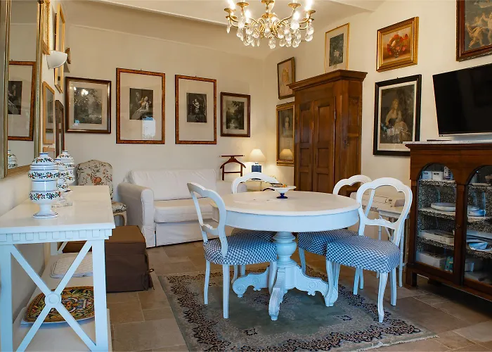 Ai Leoni Ruggenti - Dei Tesori Antichi In Monferrato *